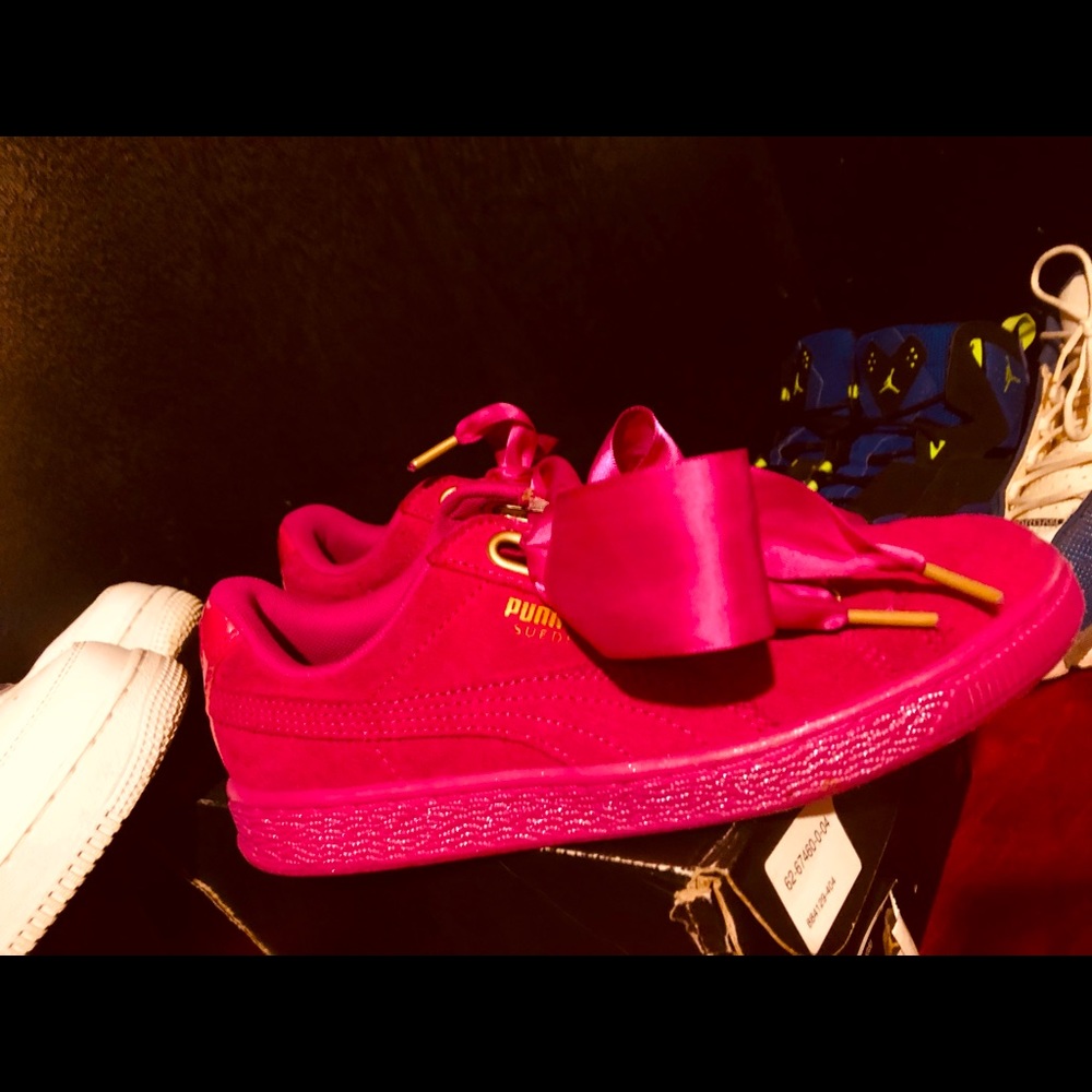 Pink Pumas size 5 women